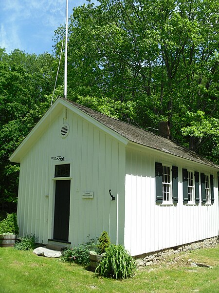 File:Adams Schoolhouse, Easton, Connecticut.jpg