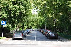 Calle Akademika Nesmeyanov (vista desde la calle Vavilov hacia Leninsky Prospekt)