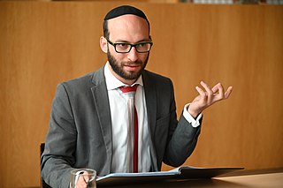 <span class="mw-page-title-main">Akiva Weingarten</span> American-born liberal rabbi, raised a Satmar Hasid, later based in Dresden and Basel