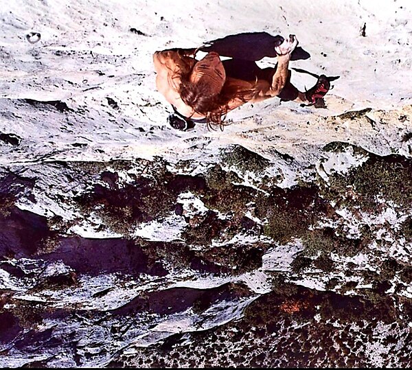 Alain Robert free solo of Pol Pot (5.12d, 7c), Verdon Gorge, 1996