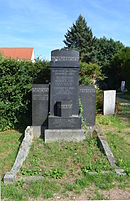 Old cemetery Oberrad, grave C 46-47 Jörg.JPG