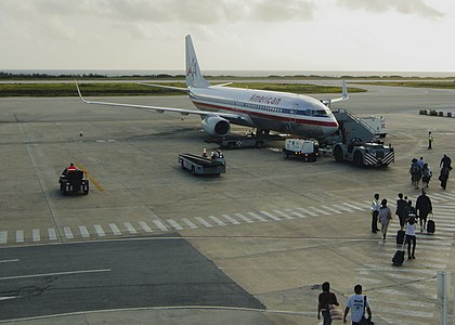 American Airlines plane at the Curaçao International Airport (CUR)