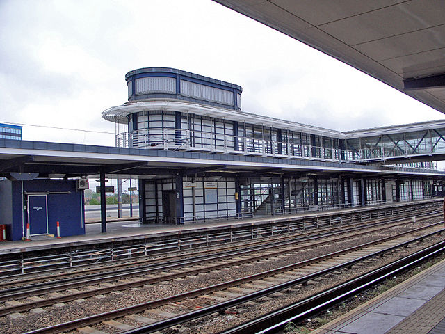 The station and platforms at Ashford International station in July 2005