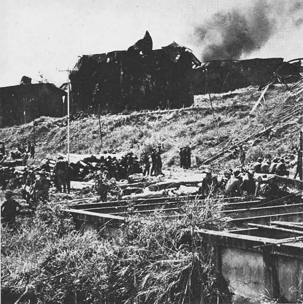 File:Australian troops on Tarakan 1945.jpg