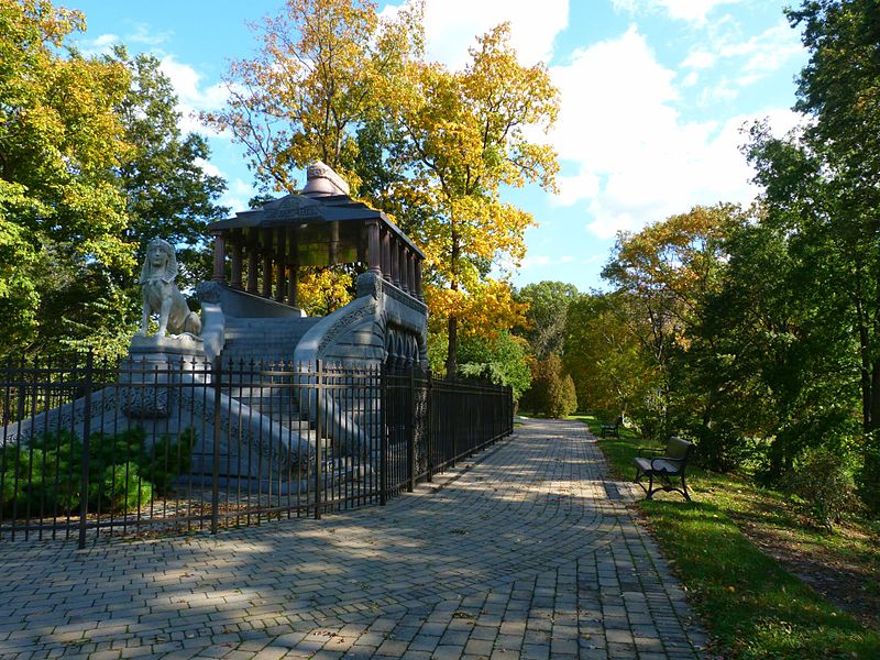 File:Barney Mausoleum in Forest Park - Springfield MA - Flickr - Rusty Clark (15).jpg