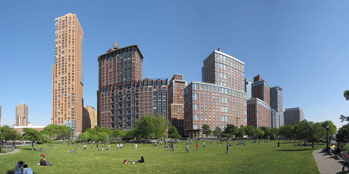 City park отзывы. Бэттери парк Нью-Йорк. Battery Park City. Бэттери парк Эппл. Сити парк панорама.