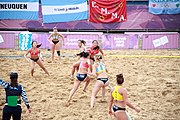 Deutsch: Beachhandball bei den Olympischen Jugendspielen 2018; Tag 6, 12. Oktober 2018; Mädchen, Hauptrundenspiel – Chinese Taipei (Taiwan)-Argentinien 1:2 English: Beach handball at the 2018 Summer Youth Olympics at 12 October 2018 – Girls Main Round – Chinese Taipei (Taiwan)-Argentina 1:2