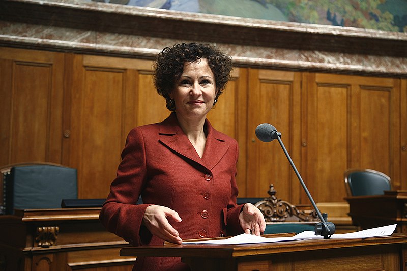 File:Beatrice Müller im Nationalratssaal.jpg