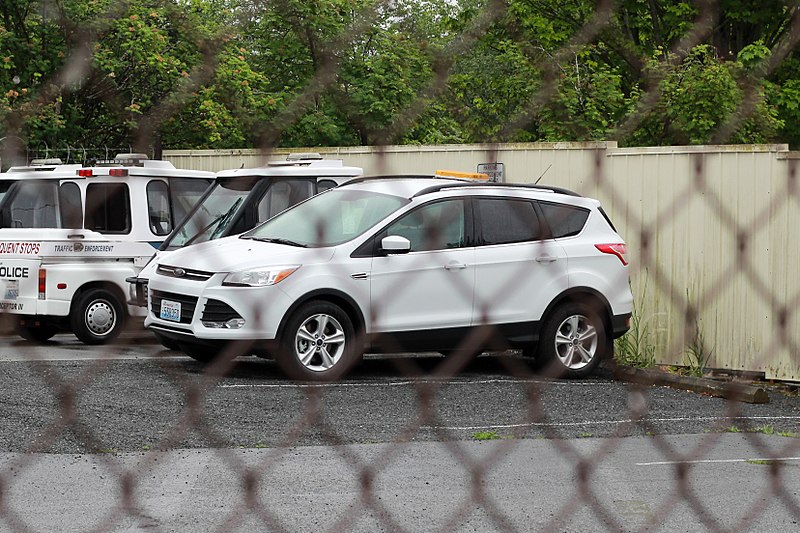 File:Bellingham Police Ford Escape (Parking Enforement?) (17610368364).jpg