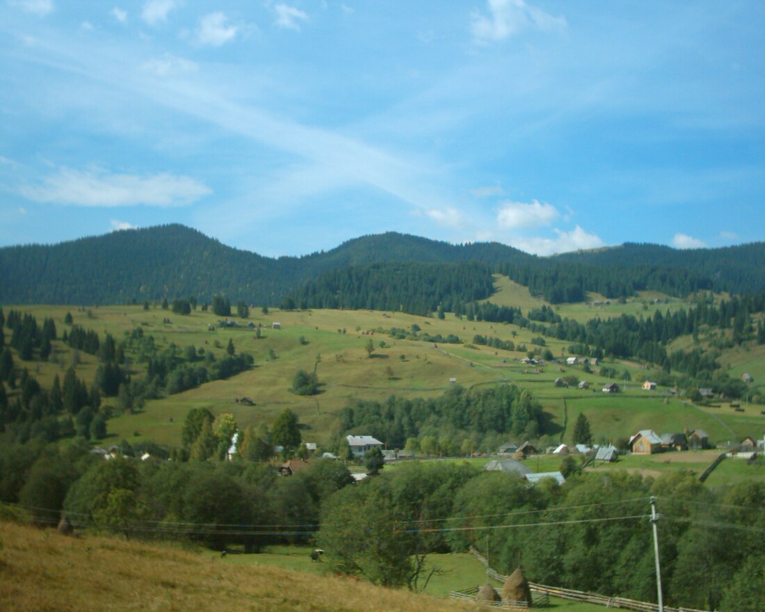 Obcina Mestecăniș Mountains