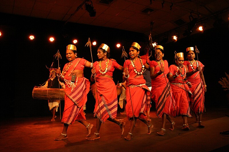 File:Bison Horn Maria Tribal Dance Bastar.jpg