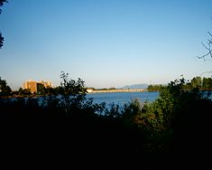 Boulevard du lac Thunder Bay et barrage.jpg