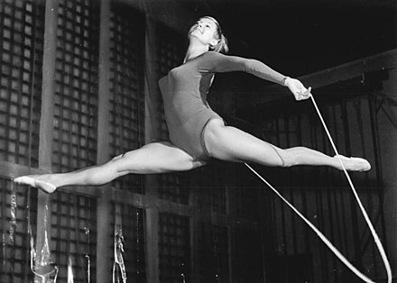 Irene Binder en saut à la corde, 1967.