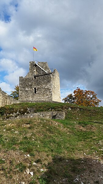 File:Burgruine Velburg 02.jpg