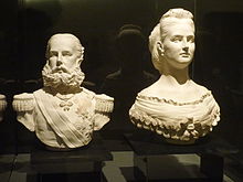 Busto en yeso de Maximiliano y Carlota de Habsburgo.JPG