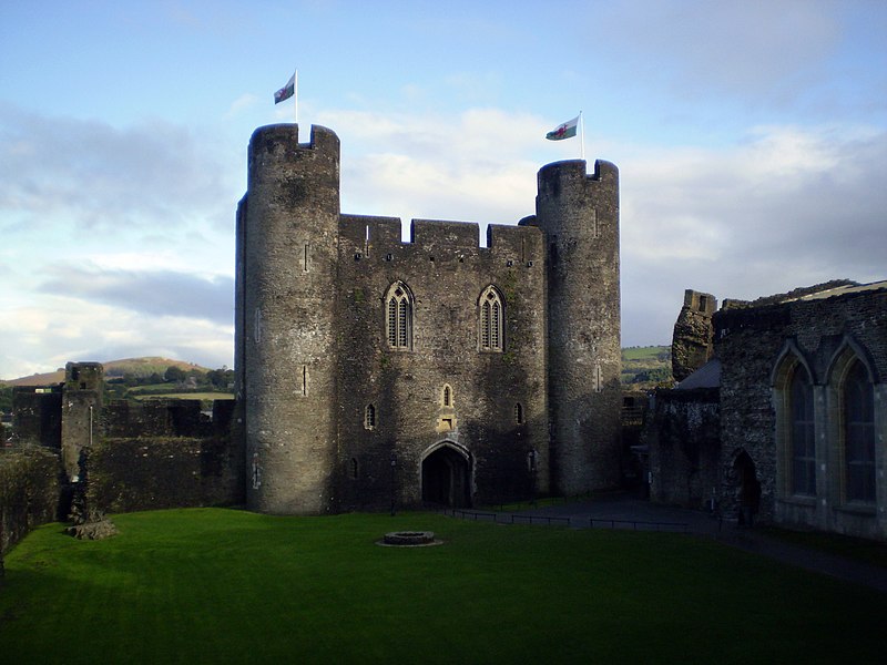 File:Caerphilly Castle.jpg