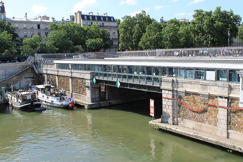 File:Canal Saint-Martin (71).jpg