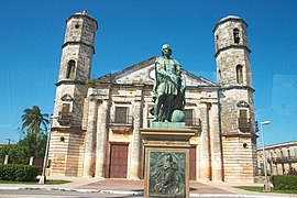 Kathedrale von Cárdenas (mit Kolumbus-Denkmal)