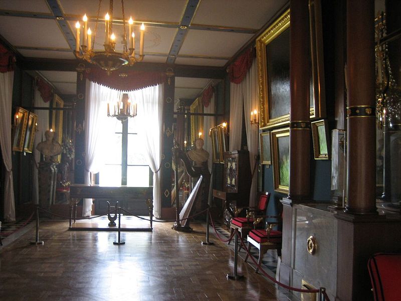 File:Château Malmaison salon musique.jpg