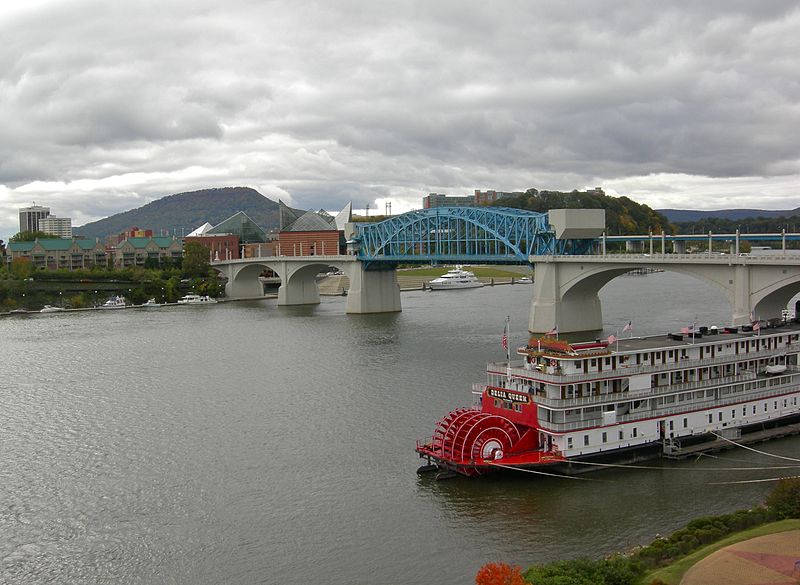 File:Chattanooga Market St Bridge with Delta Queen sternwheeler docked nearby.jpg