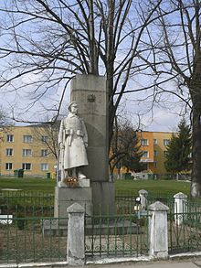 File:Chelopech-war-monument.jpg