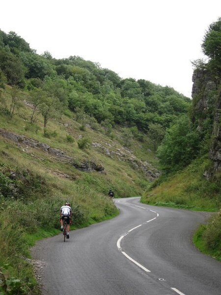 File:Cliff Road, Cheddar Gorge - geograph.org.uk - 3634124.jpg