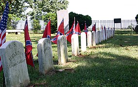 Konföderierter Friedhof bei Appomattox Nahaufnahme row.jpg