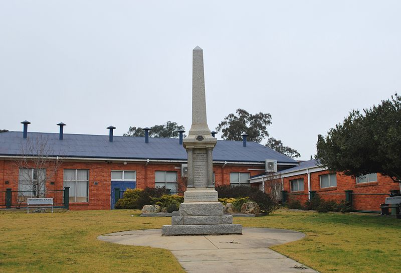 File:Corryong War Memorial.JPG