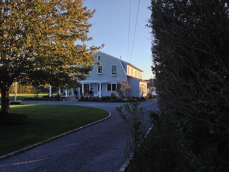 File:Crowther House, Westhampton Beach, NY.JPG