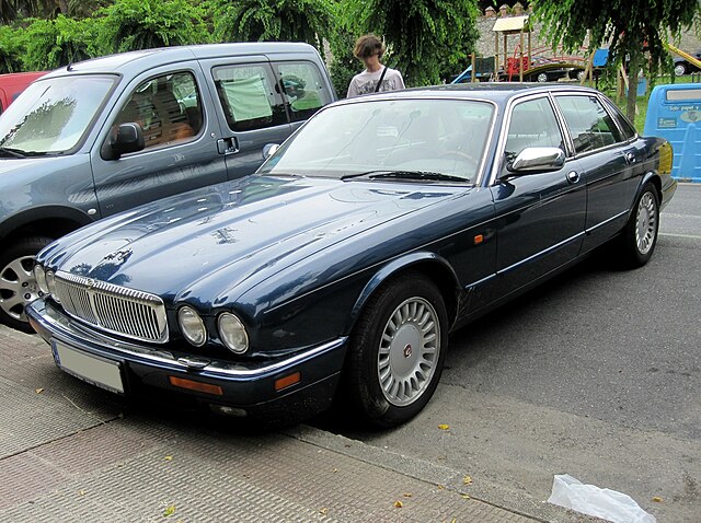 Jaguar XJ (X300) - Wikiwand