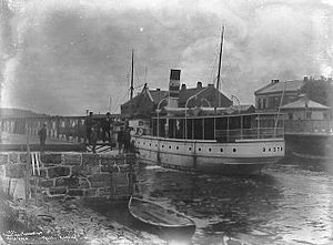 Dampskipet Bastø II i Moss kanal 14. juni 1902 Wilse NF.W 01351.jpg