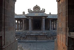 Darasuram, Airavatesvara Temple, Entrance, India.jpg