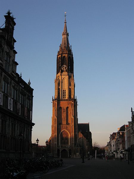 File:Delft - Church in the evening sun.jpg