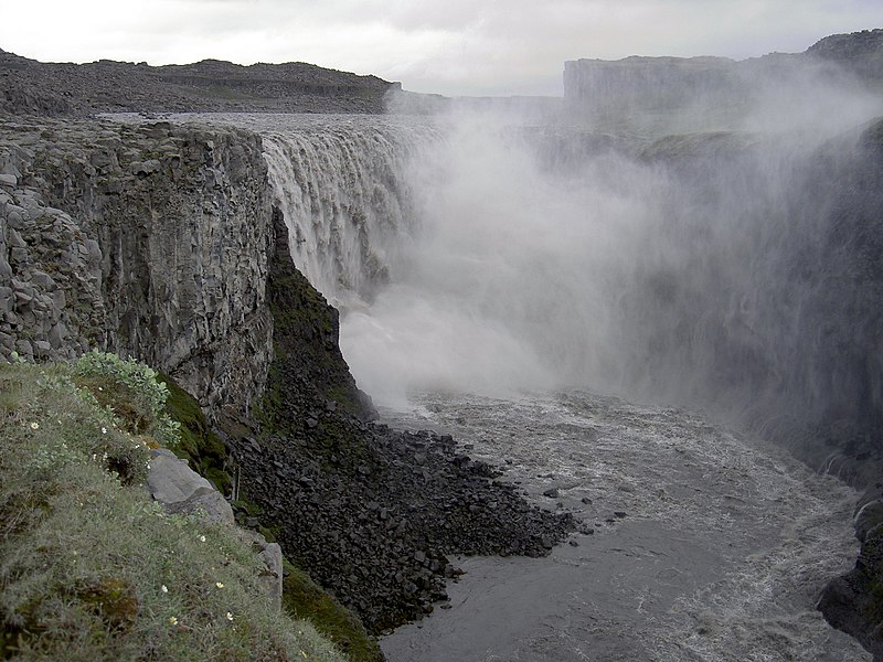 File:Dettifoss Iceland 2005.JPG