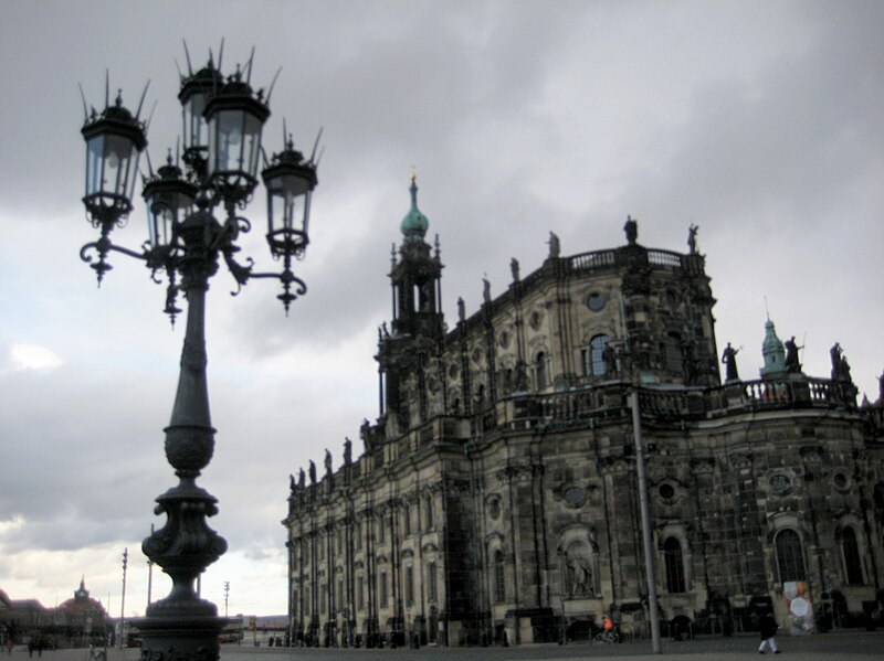 File:Dresden Dom Germany Lupus in Saxonia 003.jpg