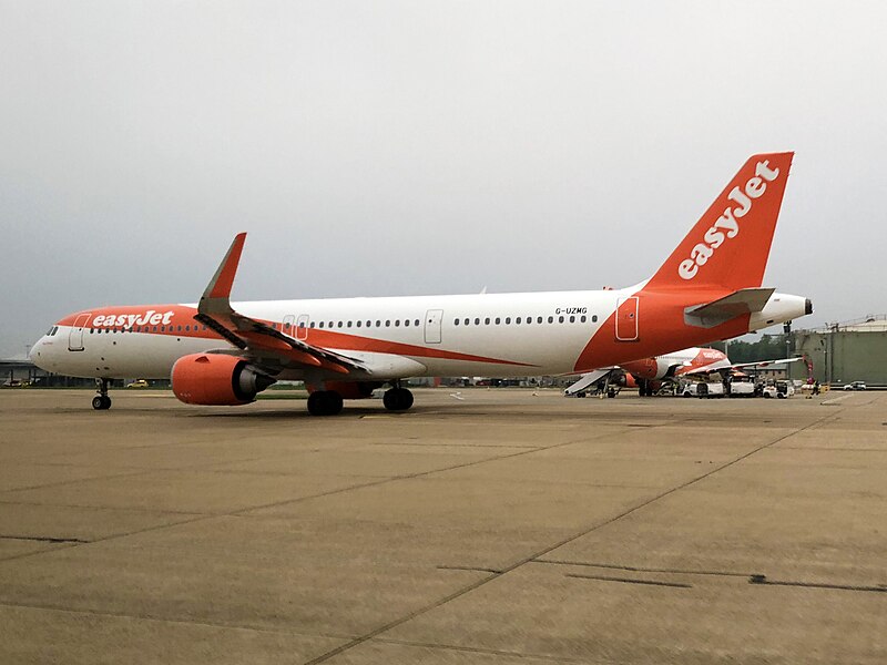 File:EasyJet A321-200neo at LGW.jpg