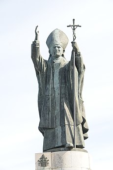 Estatua Joao Paulo II (2).JPG