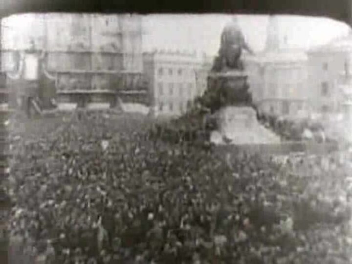 ملف:Execution of Mussolini (1945).ogv