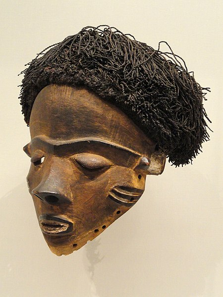 File:Female Face Mask (Gambanda), early 1900s, Central Africa, Democratic Republic of the Congo, Pende people, wood, fiber - Cleveland Museum of Art - DSC08700.JPG