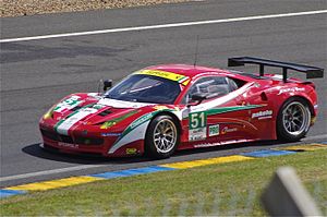 Ferrari 458 Italia GT2 Le Mansin 24 tunnin ajossa 2012.