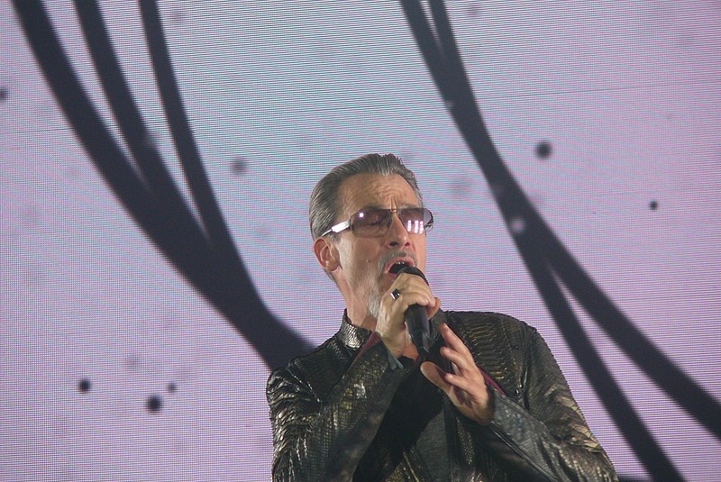 File:Florent Pagny Forest National 2017 - 3.jpg