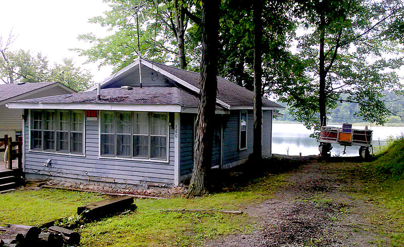 File:Fox Lake Resort, 760 Lane 130 (NRHP), Angola, IN.jpg