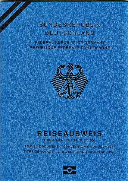 File:German Passport Refugee 2017.jpg