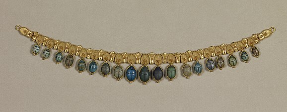 Necklace with scarabs, by Giacinto Melillo, late 19th–early 20th century, gold, steatite and lapis lazuli, Walters Art Museum, Baltimore, USA