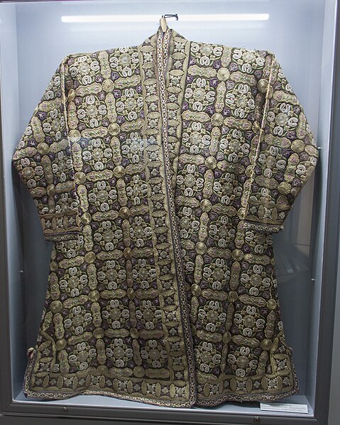 File:Gold embroidered robes.jpg