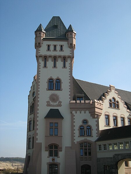 File:Hörder Burg.jpg