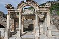 Arco siríaco en el Templo de Adriano en Éfeso
