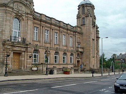 How to get to Hamilton Town House Library with public transport- About the place