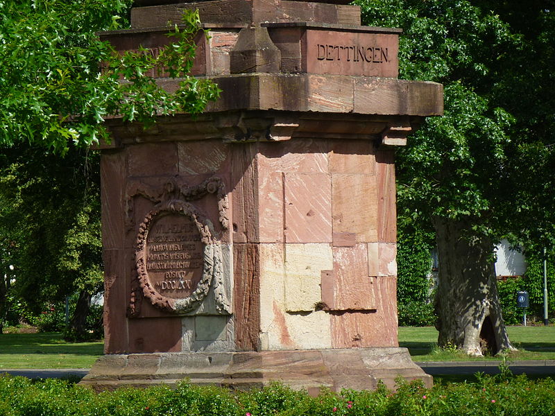 File:Hanau Ehrensäule Inschrift.JPG