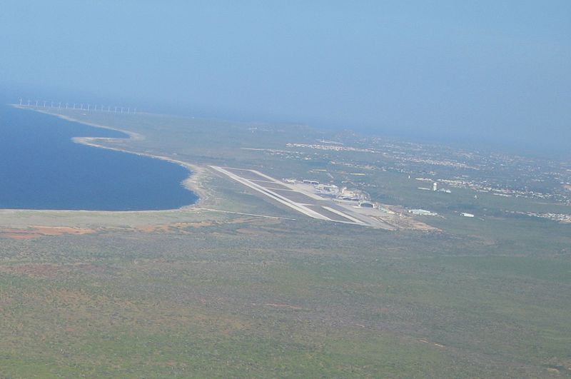 File:Hato airport, Curacao.jpg